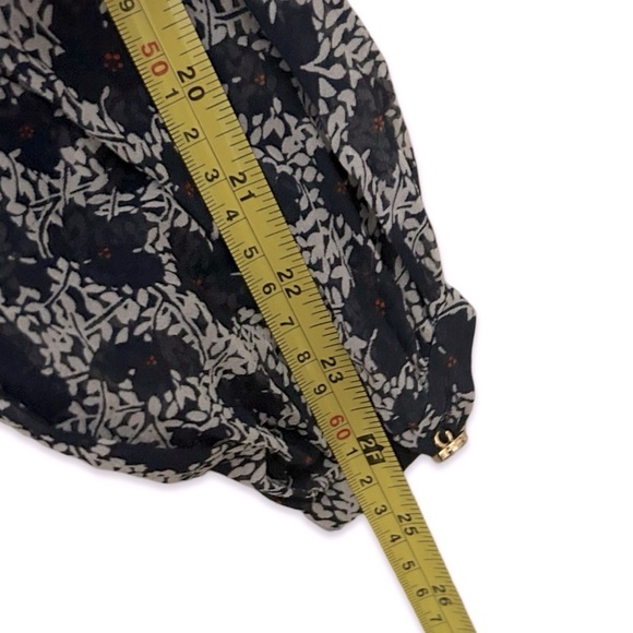 Tory Burch Lightweight with Slip Floral Keyhole Blouse Size 4 - Picture 7 of 11